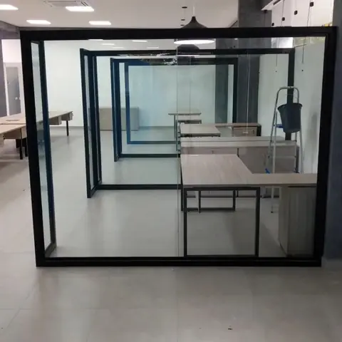 Divisórias de vidro personalizadas